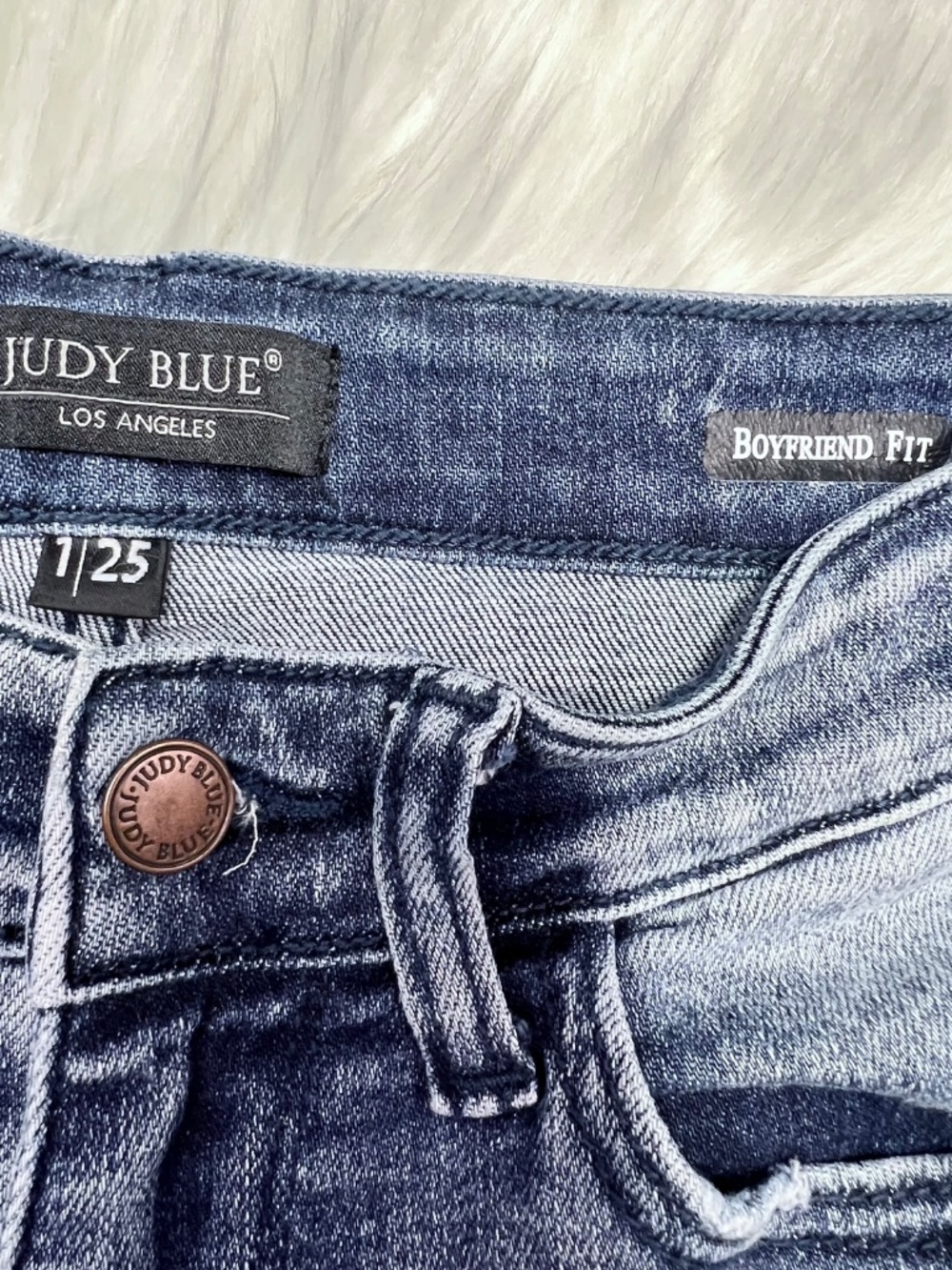 👖|•JUDY BLUE•| Boyfriend Fit High Rise Waist Size 1/25👖 - Picture 6 of 9